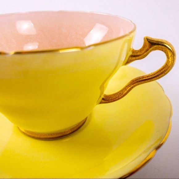 Wellington Bone China Tea Cup made in England with gorgeous yellow lustre finish - Picture 9 of 9